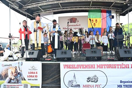 Vseslovenski blagoslov motoristov in motorjev v Mirni Peci 21042025 (49)